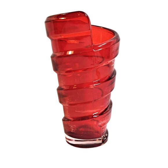 Vintage Ruby Red Spiral Swirl Art Glass Vase 9" Unmarked Centerpiece Flowers